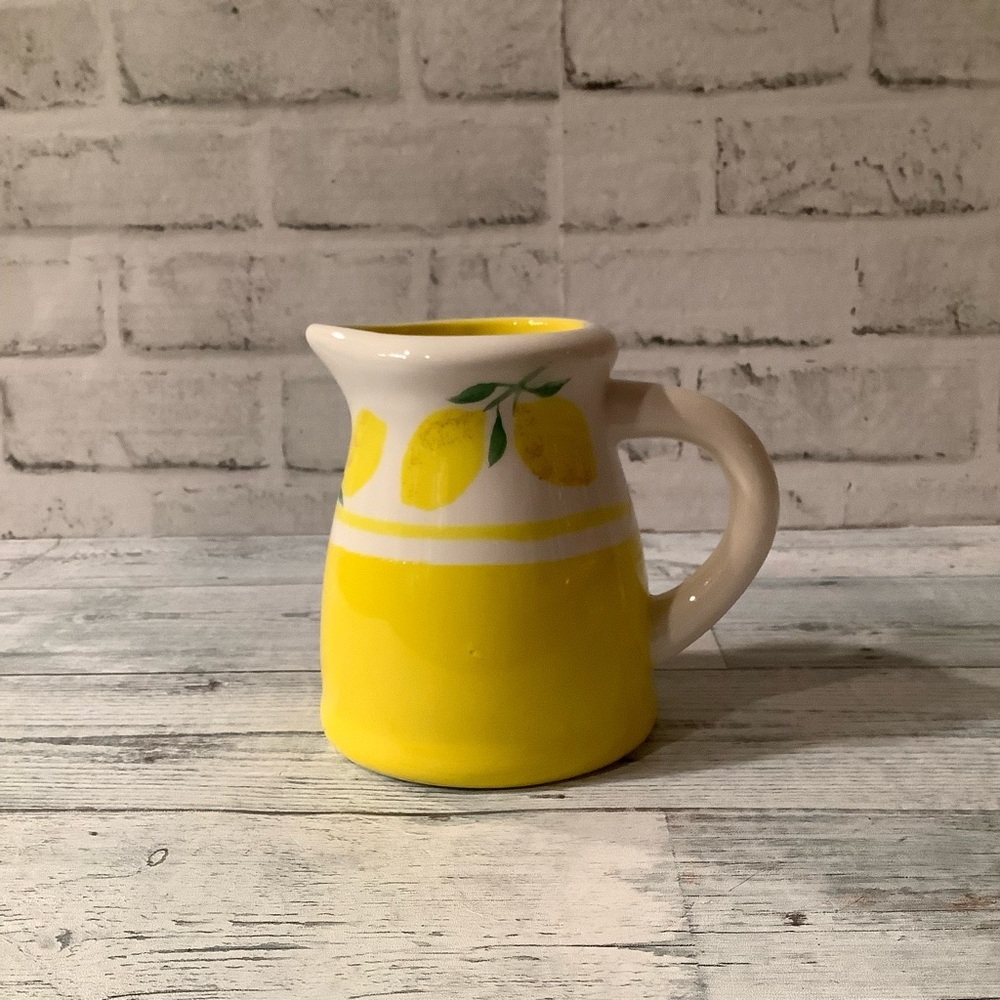 Terramoto Ceramic Lemon Pitcher